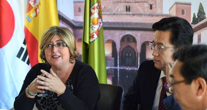 Encuentro de la diputada de Empleo con una Delegación coreana.jpg