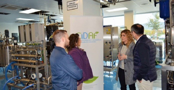 La Junta resalta la tecnología de la planta piloto del CIDAF para prestar servicio a empresas del sector alimentario.jpg