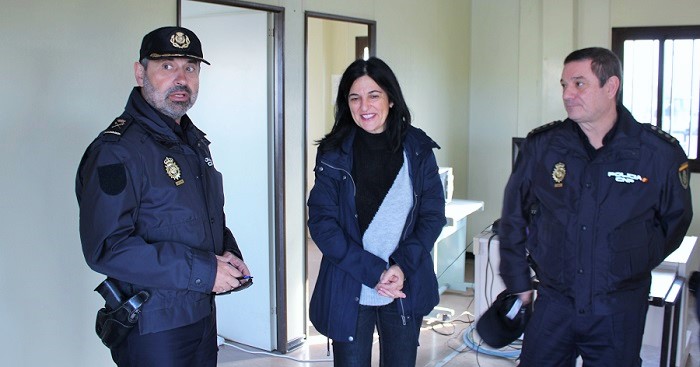 Los módulos para la atención a migrantes en el Puerto de Motril ya están listos para su uso.jpg