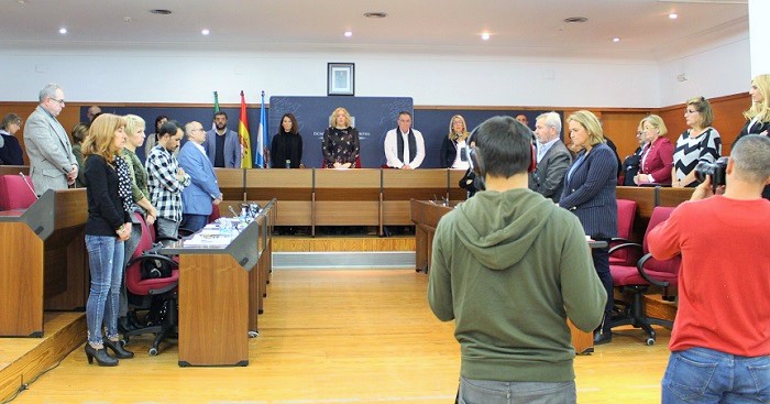 Motril_Momento del minuto de silencio durante el Pleno de noviembre