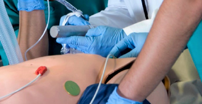 Salud y la UGR ponen en marcha la X edición del Máster en Medicina de Urgencias y Emergencias.jpg