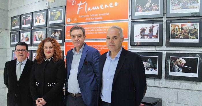 Presentado el libro conmemorativo del '50 aniversario del Festival Flamenco Lucero del Alba'.jpg