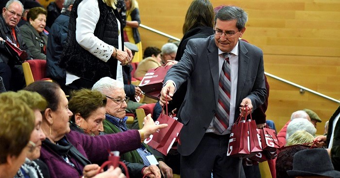 Un programa de Diputación permite que 114 mayores de la provincia se reúnan y no pasen solos las fiestas navideñas.jpg