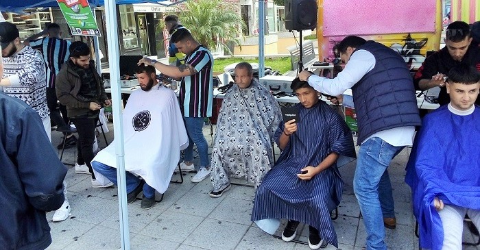 El ‘I Corte de Pelo Solidario’ recauda 500 kilos de alimentos a favor de Jesús Abandonado.jpg