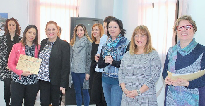 Entrega de diplomas del programa 'Reinvéntate'.jpg