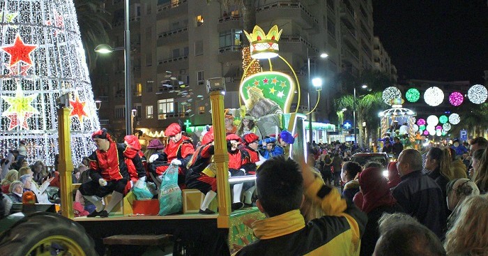 dispositivo especial en motril para la cabalgata de sus majestades los reyes magos de oriente