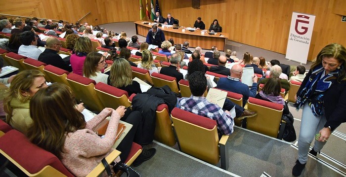 200 técnicos participan en una jornada sobre la apertura de establecimientos.jpg