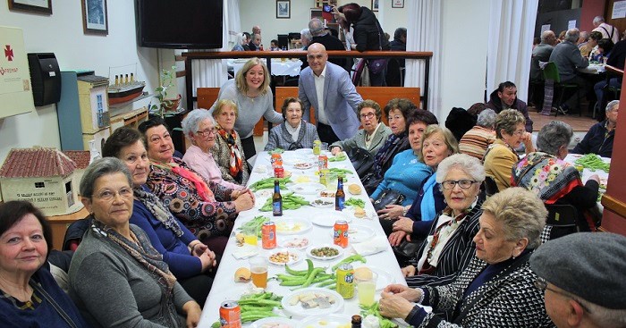 Los mayores celebran el Día de Andalucía en el Centro de la calle Ancha.jpg