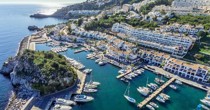 Puerto deportivo de Marina del Este en Almuñécar_