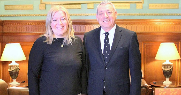 Almón reconoce la labor de Álvarez de la Chica al frente de la Autoridad Portuaria en el día de su despedida.jpg