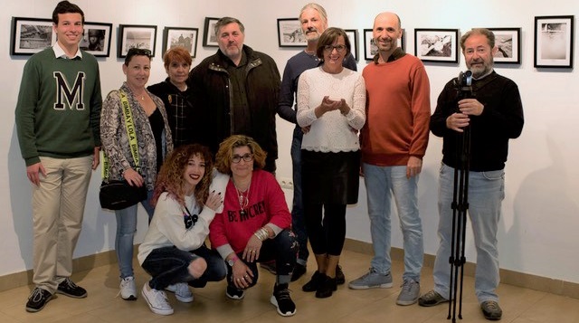 El Centro Cívico de La Herradura acogió la inauguración de la 'II Colectiva de Fotografía'.jpg