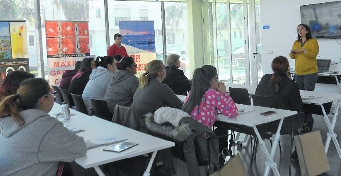 Formando a futuras empresarias del sector pesquero de la Costa Tropical.jpg