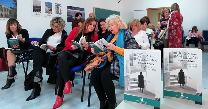 Igualdad presenta la II edición de la publicación 'Mujeres con Mayúsculas. Homenaje a Clara Campoamor'.jpg