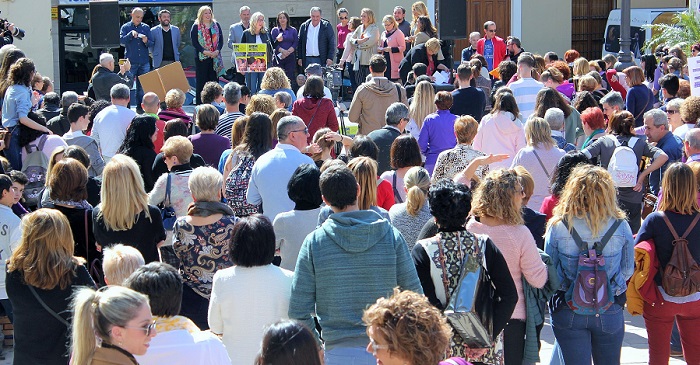 Motril se vuelve a vestir de morado para reclamar la verdadera igualdad en el Día Internacional de la Mujer.jpg