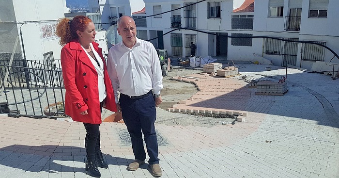 Sergio García visita las obras que Mancomunidad ejecuta en La Caleta y el casco antiguo de Salobreña.jpg