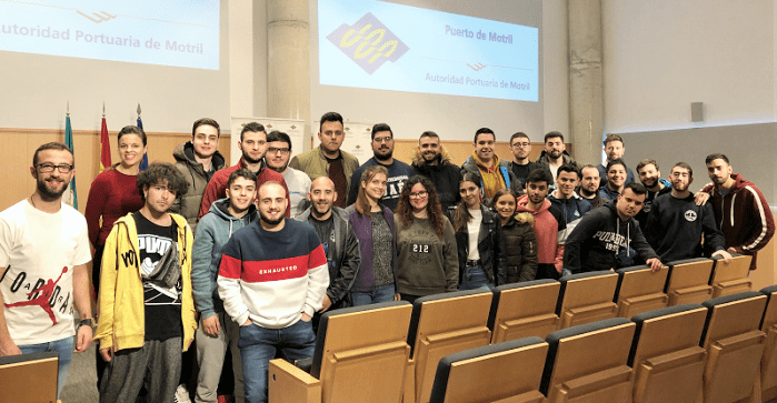 Alumnos de la Universidad de Jaén visitan el Puerto de Motril.png