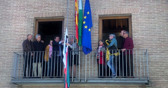 Órgiva decreta tres días de luto oficial por el fallecimiento de la 1ª teniente de alcaldía Mari Carmen Arenas.jpg