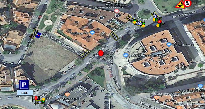 cortada-al-trc3a1fico-por-obras-la-avenida-de-salobrec3b1a-de-motril