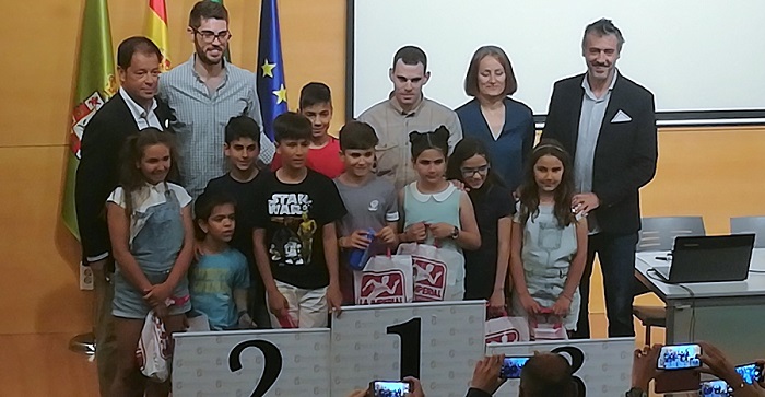 Diputación entrega premios del Circuito Provincial de Bádminton.jpg