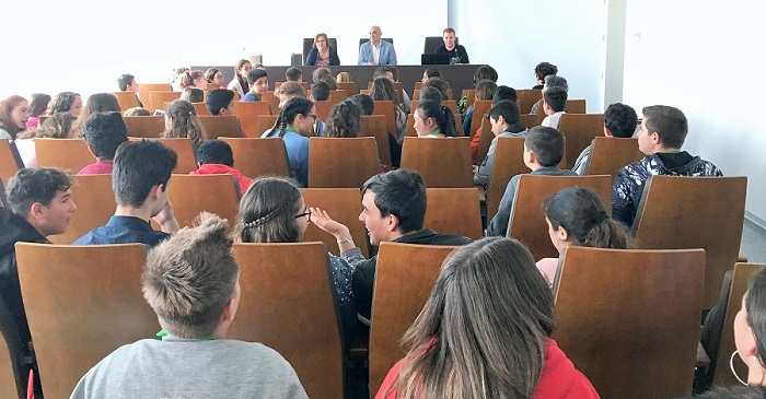 El IV Encuentro Comarcal de Mediadores Juveniles reúne a más de 150 estudiantes en el CDT de Motril.jpg