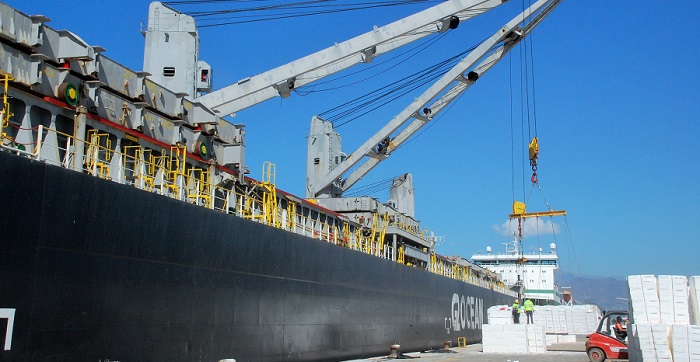 La pasta de papel representa casi el 10% de la mercancía general del Puerto de Motril.jpg