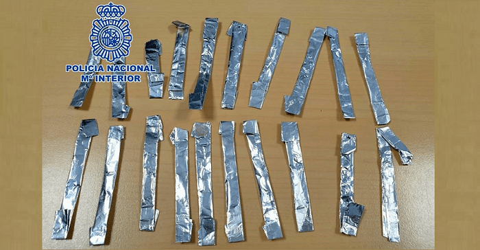 La Policía Nacional detiene a un menor cuando transportaba 20 envoltorios de cocaína.png