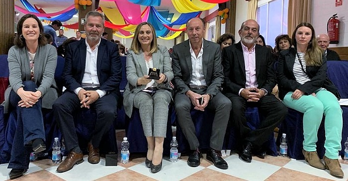 Marifrán Carazo recibe la Níspola de Oro en Otívar.jpg