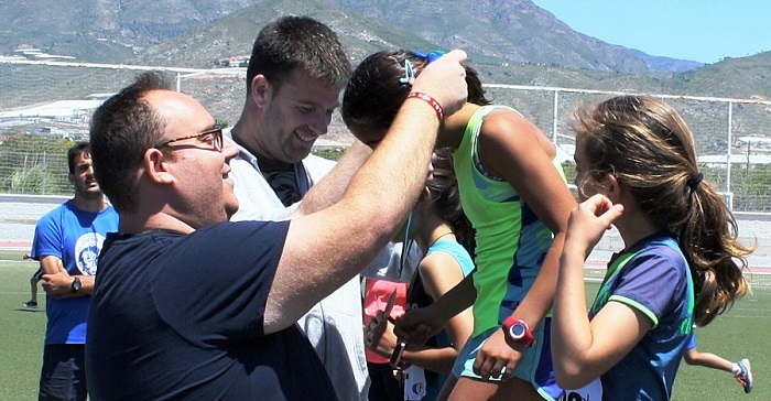 Más de 200 escolares en la final de los I Juegos Escolares Comarcales de Atletismo en Pista de Salobreña.jpg