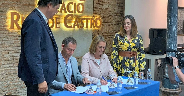 Cs y PP suscriben un acuerdo con más de una veintena de medidas para garantizar la estabilidad de Motril.jpg