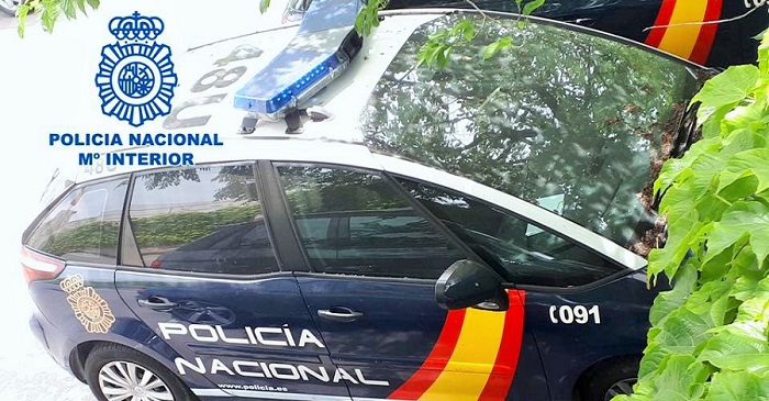La Policía Nacional detiene a un varón cuando intentaba salir de un domicilio al que habría accedido para robar
