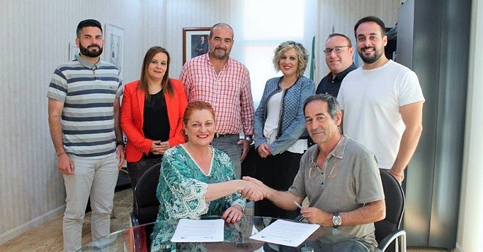 PSOE e IU oficializan su pacto de gobierno en Salobreña.jpg