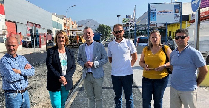 La alcaldesa de Motril visita la obra del polígono industrial del Vadillo que concluirá la próxima semana.jpg