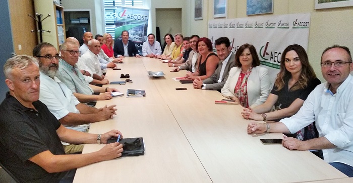 Los empresarios de la Costa Tropical piden compromisos firmes con una comarca que supera el 20% de paro.jpg