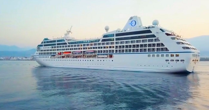 Primera escala del crucero Sirena en el Puerto de Motril.jpg