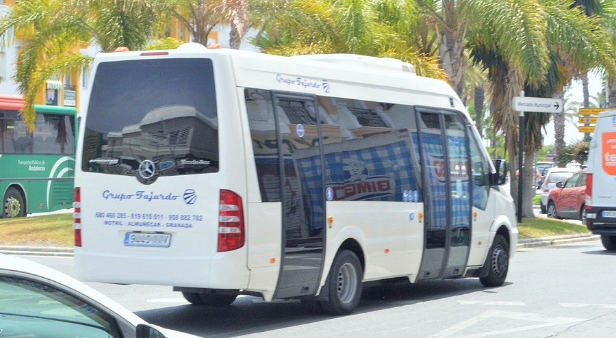 Autobús acondicionado Salobreña