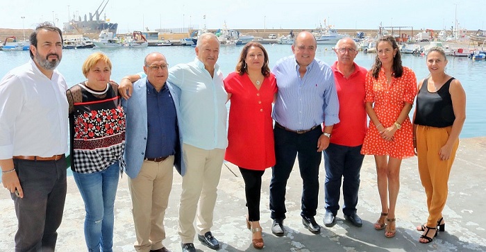 Crespo anuncia la futura firma de un convenio para implantar el “proyecto Ecopuertos” en todo el litoral andaluz