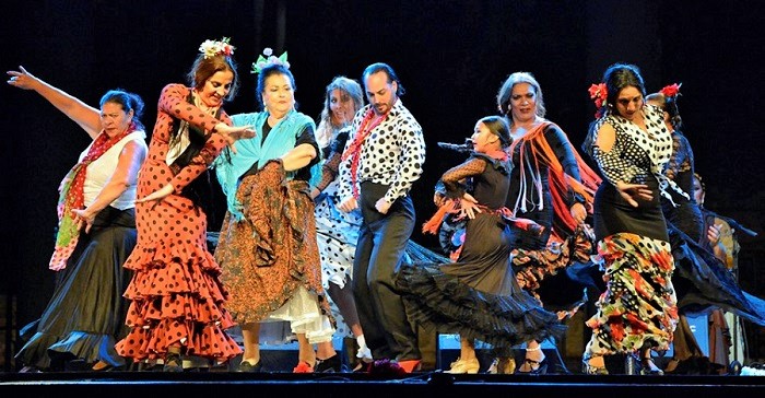 Exitosa zambra sacromontana bajo las estrellas del Majuelo en Almuñécar.jpg