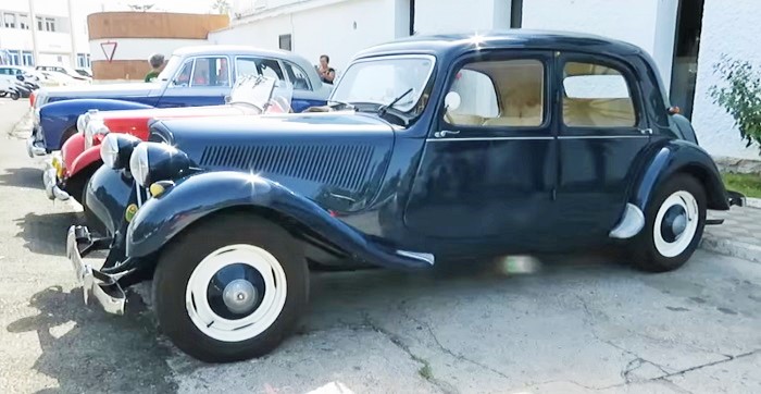 Coches clásicos.jpg