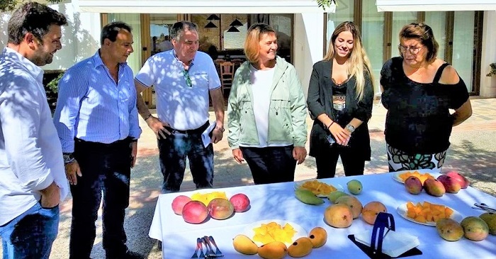 La alcaldesa hace un llamamiento a los motrileños para que consuman productos “autóctonos” por su calidad.jpg
