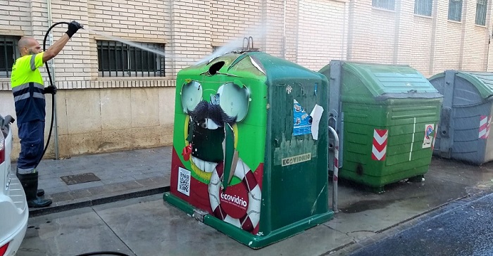 Limpieza contenedores Motril.jpg