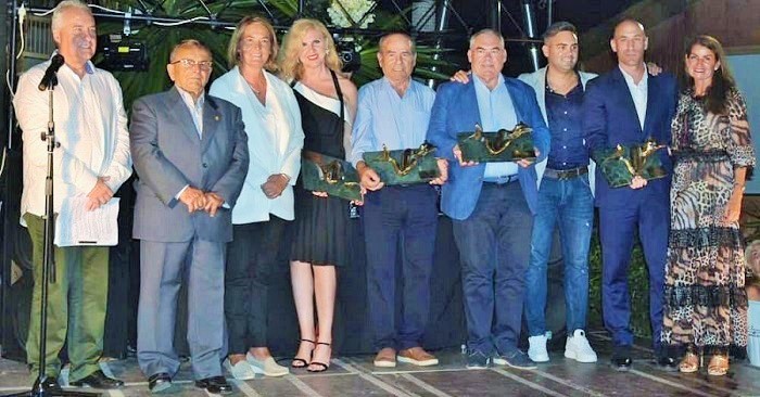 Luis Rubiales, Mar Aragón, Juan Pérez y la Empresa LUMAR, premios 'La Sirenita' 2019.jpg
