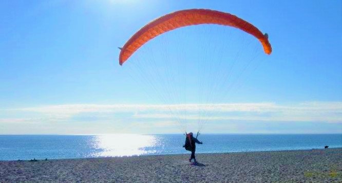Parapente playa.jpg