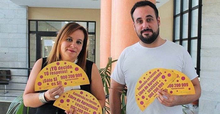 Abanicos en las fiestas de Salobreña contra la violencia de género.jpg