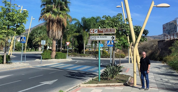 Alumbrado público en la Ronda de Levante que no funciona durante la noche.jpg