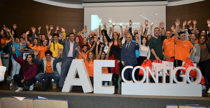 Alumnos de FP de distintos centros de la provincia de Granada ganan el concurso 'Hackathon Emprende'.jpg