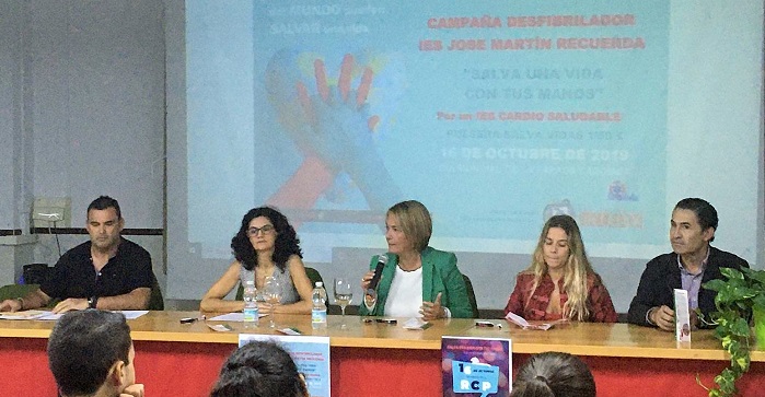 El Ayto. de Motril y el IES José Martín Recuerda participan en el Día Europeo de la Parada Cardiorrespiratoria.jpg