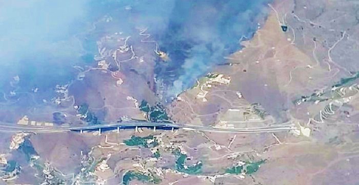 Incendio entre el barranco del Romeral y la Loma del Gato en Ítrabo.jpg
