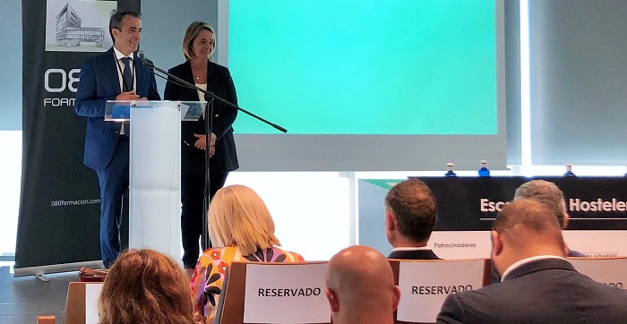 La alcaldesa destaca la importancia de contar con profesionales en hostelería para potenciar el turismo de Motril.jpg