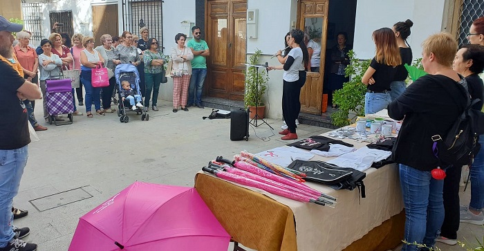 La ONG Lanjarón-Mira al Mundo organiza un 'Octubre Rosa' con motivo del Día Intl. contra el Cáncer de Mama.jpg