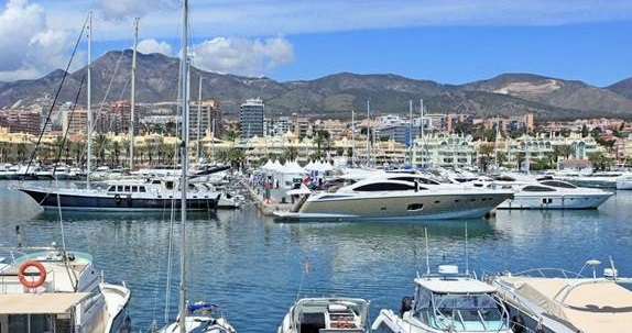 Puerto deportivo de Benalmádena.jpg